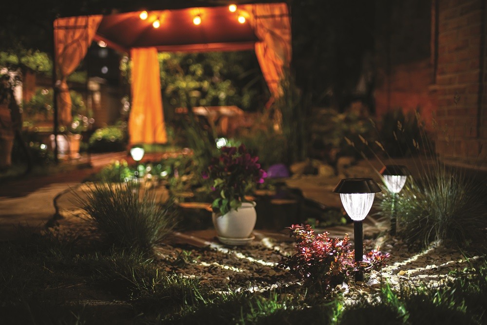 Le kit lumière – Éclairer son jardin – Jardins de Nuit