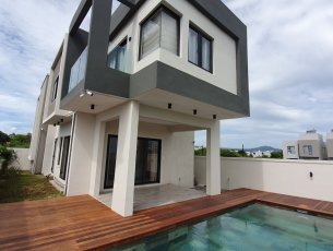 House / Villa 3 Bedrooms 195 m² Flic en Flac Rs 17,500,000