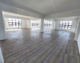 Commercial space - 219 m²