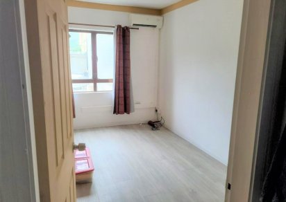 Apartment - 3 Bedrooms - 1161 ft²