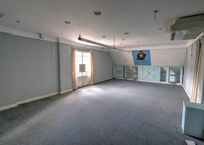 Bureau - 147 m²