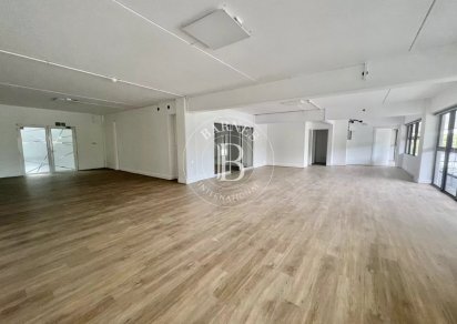 Bureau - 153 m²