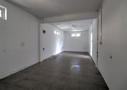 Commercial space - 110 m²