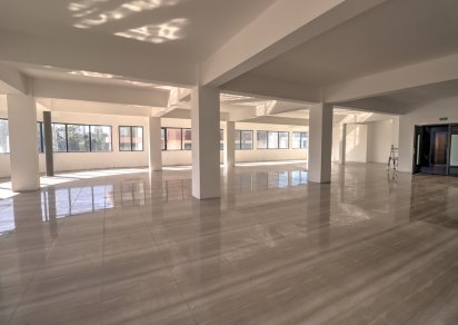 Commercial space - 280 m²
