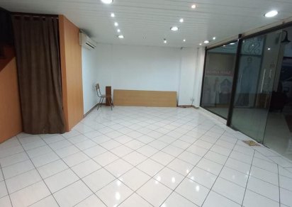 Commercial space - 32 m²