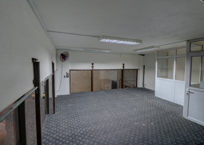Commercial space - 68 m²