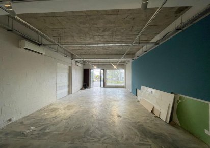 Commercial space - 75 m²