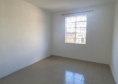 House / Villa - 3 Bedrooms - 1500 ft²