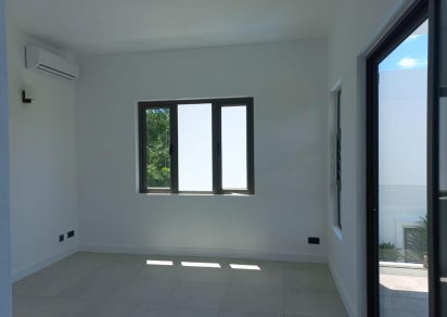 House / Villa - 3 Bedrooms - 240 m²