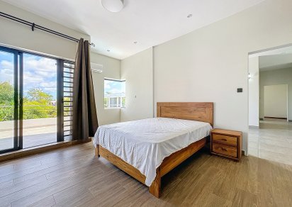 House / Villa - 4 Bedrooms - 295 m²