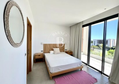 House / Villa - 4 Bedrooms - 342 m²