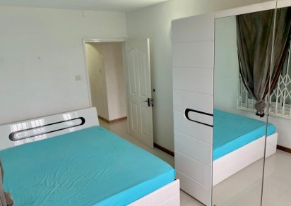House / Villa - 6 Bedrooms - 371 m²