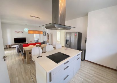 Maison/Villa - 3 chambres - 205 m²
