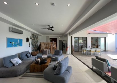 Maison/Villa - 3 chambres - 260 m²