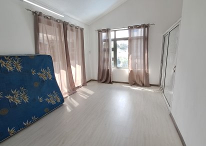 Maison/Villa - 3 chambres - 511 m²