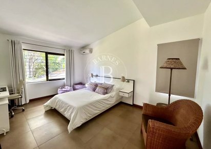 Maison/Villa - 4 chambres - 450 m²
