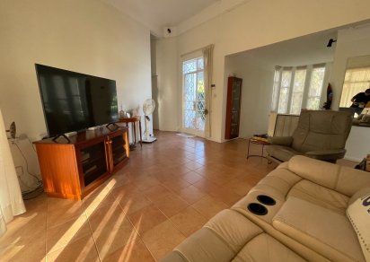 Maison/Villa - 5 chambres - 260 m²