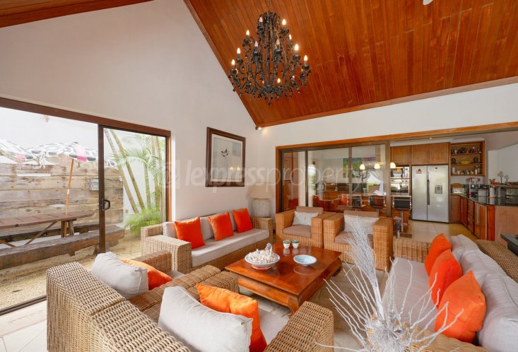 House / Villa - Buy in Grand Bay - 29,900,000 rupees | Lexpress Property