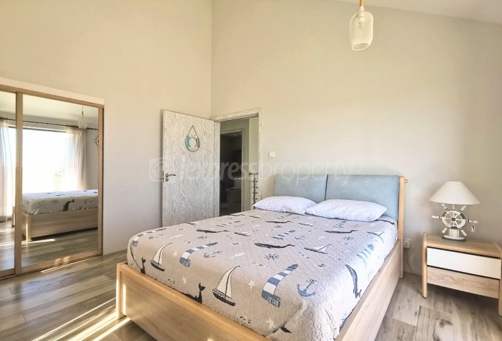 House / Villa - 5 Bedrooms - 340 m²