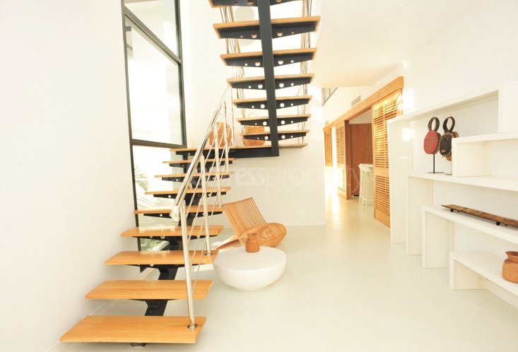 House / Villa - 5 Bedrooms - 430 m²