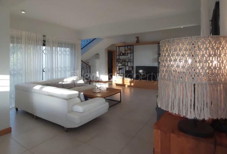 Maison/Villa - 4 chambres - 290 m²